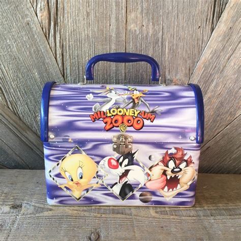 Looney Tunes Metal Lunch Box {Mil